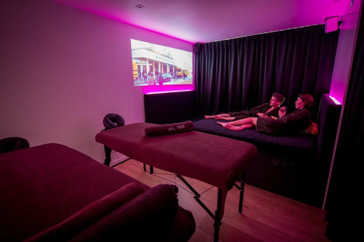 Апартаменты Exclusieve Prive Wellness Penthouse Skynooz Антверпен Экстерьер фото